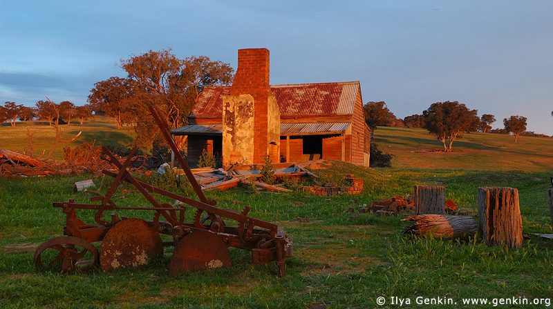 australia stock photography | Abandoned Farmhouse, Binalong, NSW, Australia, Image ID AUNS0006