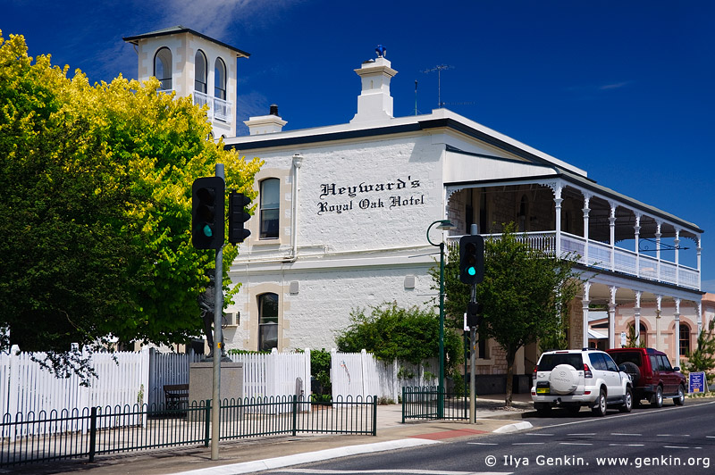 australia stock photography | Heyward's Royal Oak Hotel, Penola, Coonawarra, South Australia (SA), Australia, Image ID AU-SA-PENOLA-0006