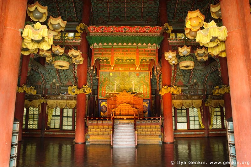  stock photography | Interior of the Injeongjeon Hall at Changdeokgung Palace in Seoul, South Korea, Jongno-gu, Seoul, South Korea, Image ID KR-SEOUL-CHANGDEOKGUNG-0005