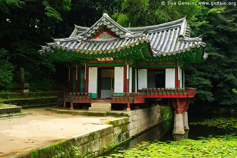  stock photography | Buyongjeong Pavilion at Changdeokgung Palace in Seoul, South Korea, Jongno-gu, Seoul, South Korea, Image ID KR-SEOUL-CHANGDEOKGUNG-0016