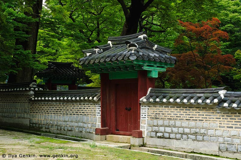  stock photography | Door and Gateway Leading Into One of the Many Courtyards at Changdeokgung Palace in Seoul, South Korea, Jongno-gu, Seoul, South Korea, Image ID KR-SEOUL-CHANGDEOKGUNG-0023